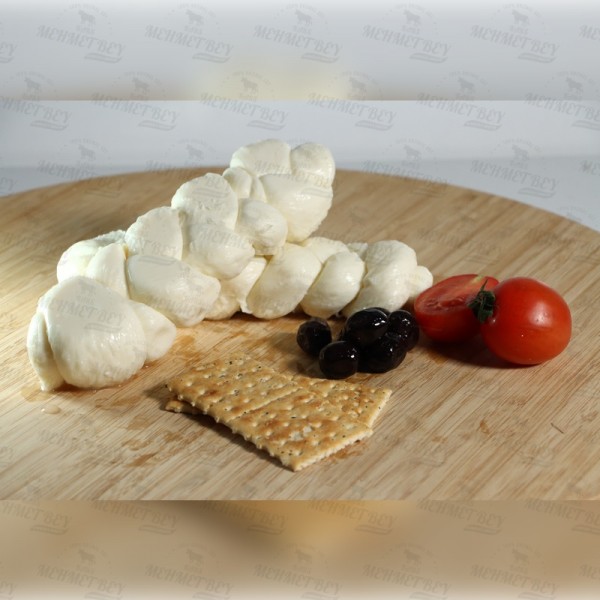1 Kg Örgü Peynir – Doğal, Lifli ve Tam Yağlı Lezzet